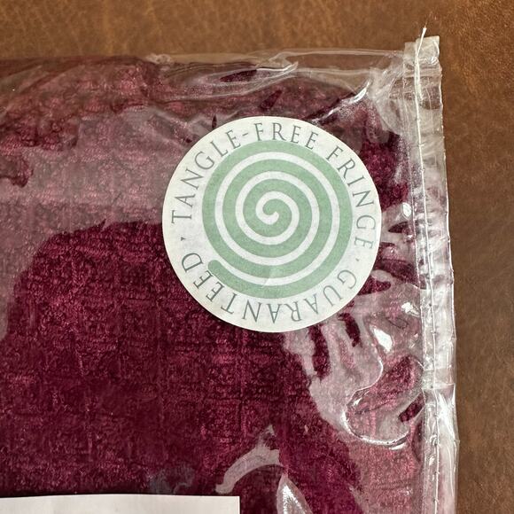 Mohawk Home Textured Chenille Throw Blanket 40x67" Cranberry Red 100% Rayon New - Picture 5 of 7